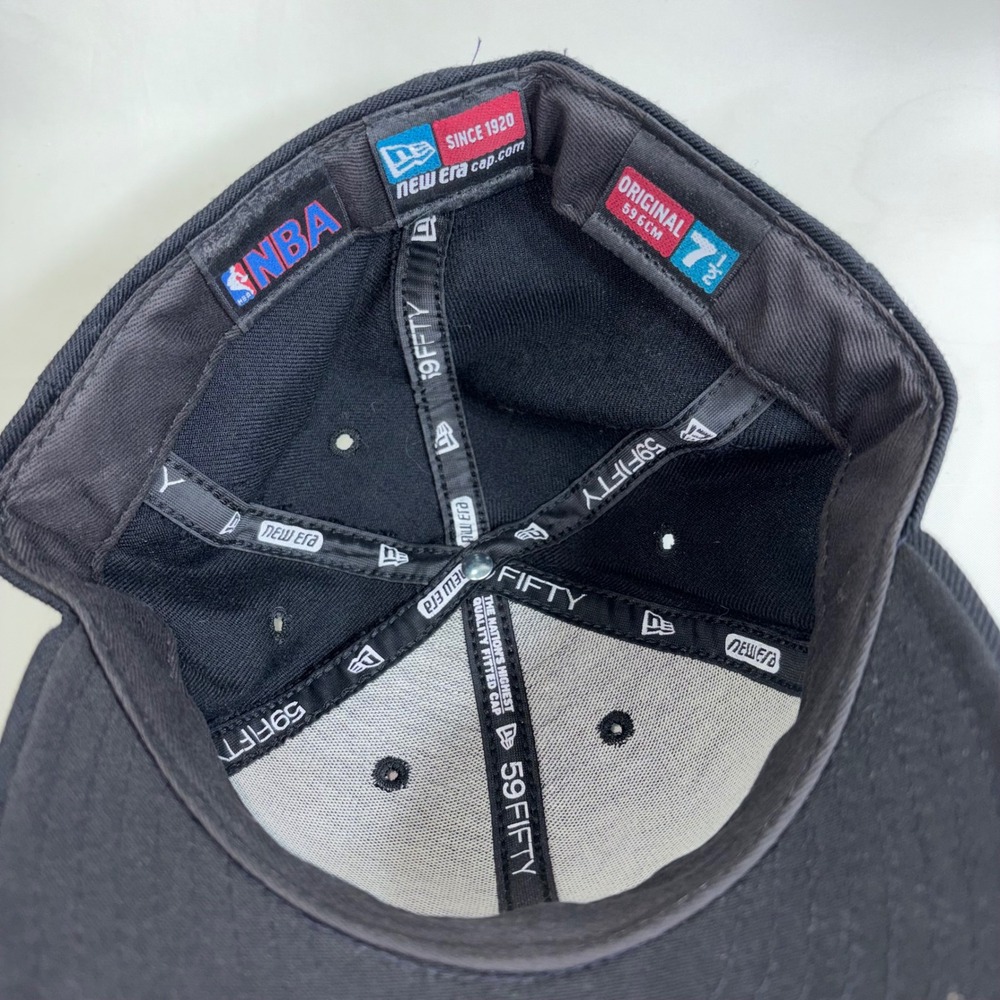 Vintage New Era Sacramento Kings NBA Fitted Hat Black Purple Silver Size 7 1/2 - Picture 12 of 16